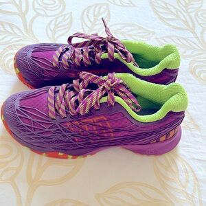 Wilson tennis shoes 🎾 like new